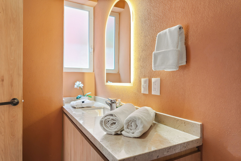 Bathroom 3, Luis Pasteur By Homirent, Querétaro