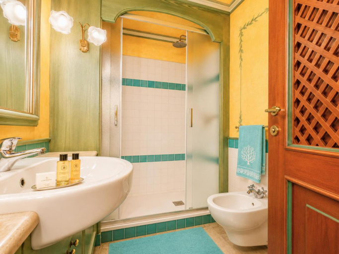 Bathroom 2, Sunset One & Sea View First Floor, Olbia-Tempio