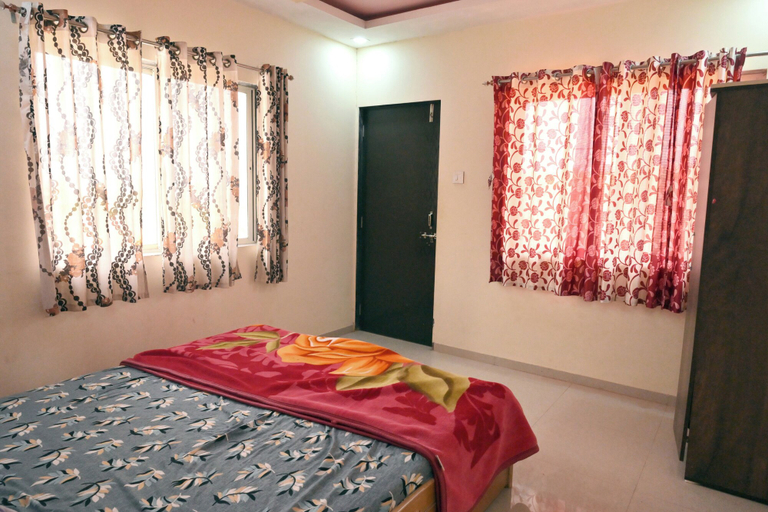 Room 1, Kiran Homestay, Satara