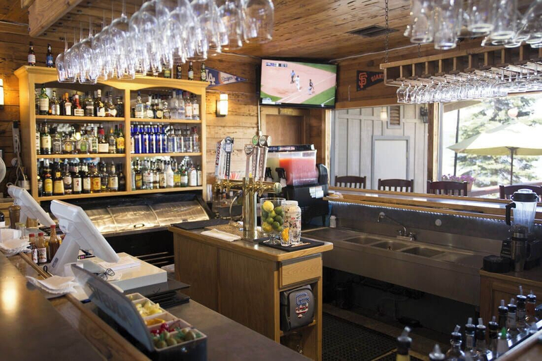 Bar (on property), Plumas Pines Resort, Plumas