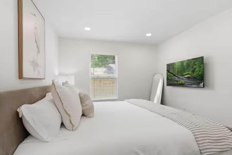 Room 1, Rampart Inn, Lafayette
