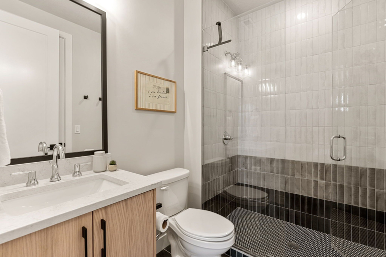 Bathroom 4, Zion Fairway 5 Bedroom Townhouse, Washington