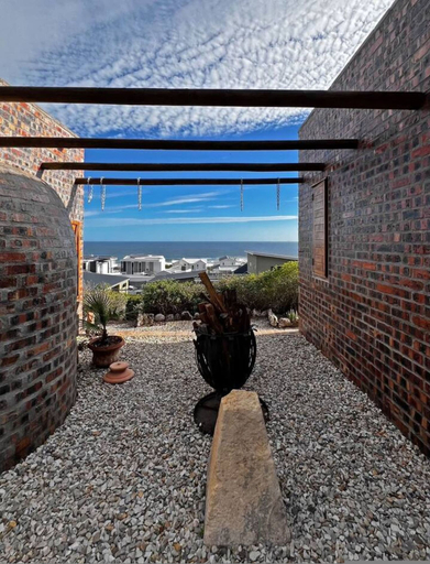 Room 5, Yzerfontein 3 Bed House With Pool Sea Views, West Coast