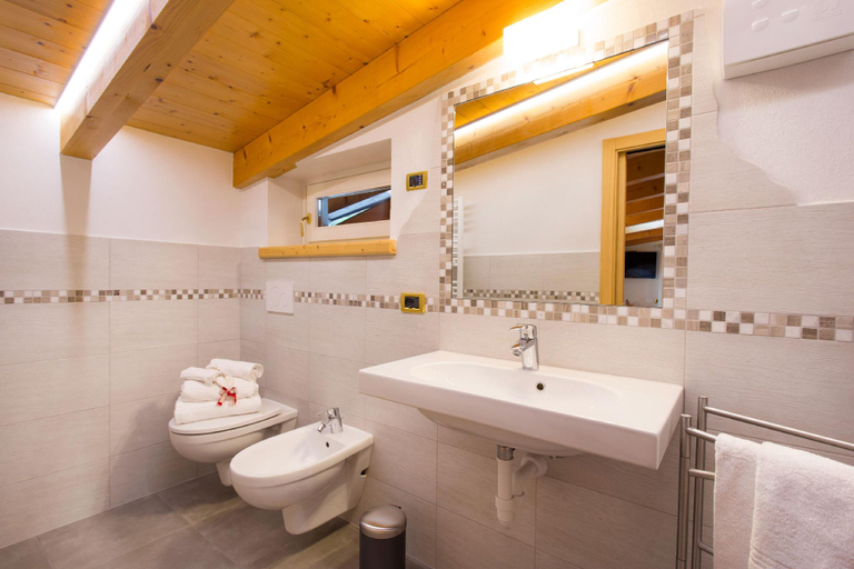 Bathroom 4, Bio Agritur Le Millemele, Trento
