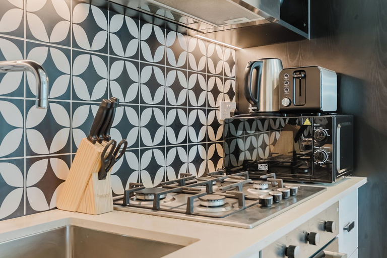 Private kitchen 3, PVH - 2BR Golfville Dubai Hills, Dubai