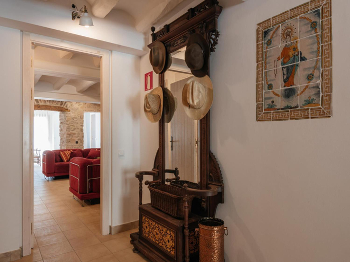 Bedroom 3, Cottage in Castellnou With Forest Trails, Barcelona
