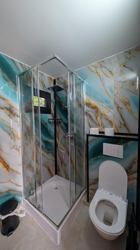 Bathroom, Park Blini Shala River, Shkodrës