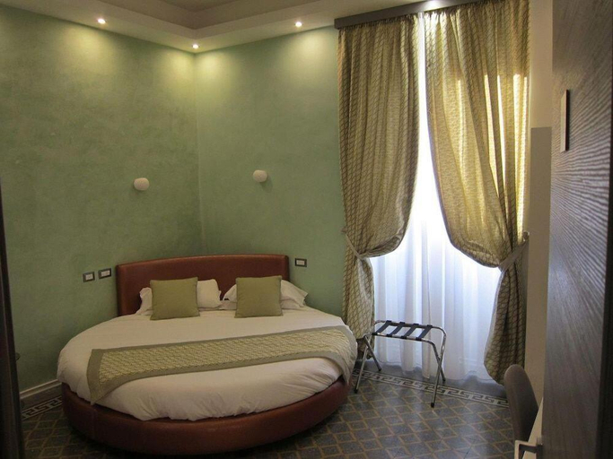 Others 4, Roma Collina Relais, Rome