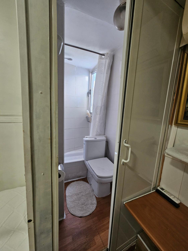 Bathroom 2, HOSTAL DANIEL, Madrid