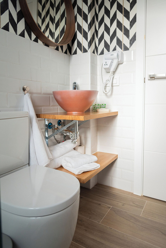 Bathroom 4, CSE La Casa del Pintor Apartments, Sevilla