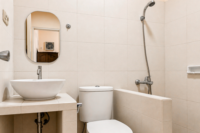 Bathroom 3, RedDoorz @ Cimahi Rancho Topaz, Cimahi