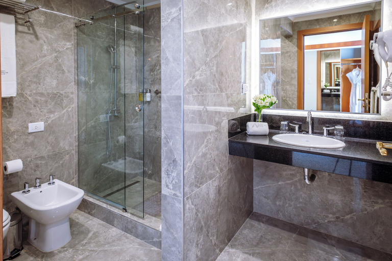 Bathroom 4, Hotel Riviera, General Pueyrredón