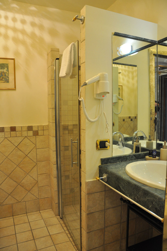 Bathroom 2, Rome Imperial Crown, Rome