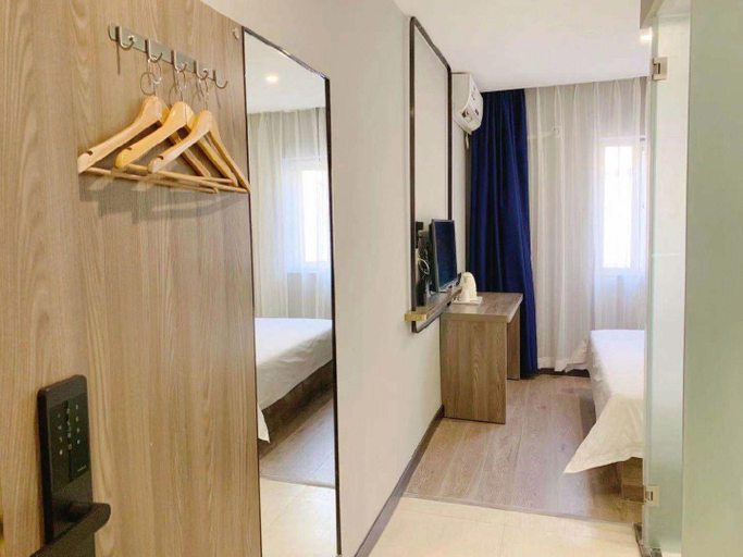 Bedroom 2, 7 Days Premium Hotel (Beijing Dongsi Nanluoguxiang), Beijing