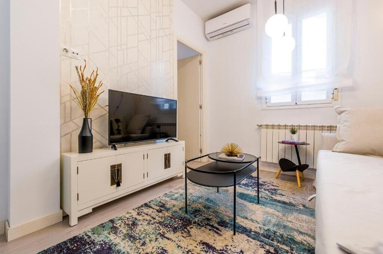 Living area, Atocha VI, Madrid