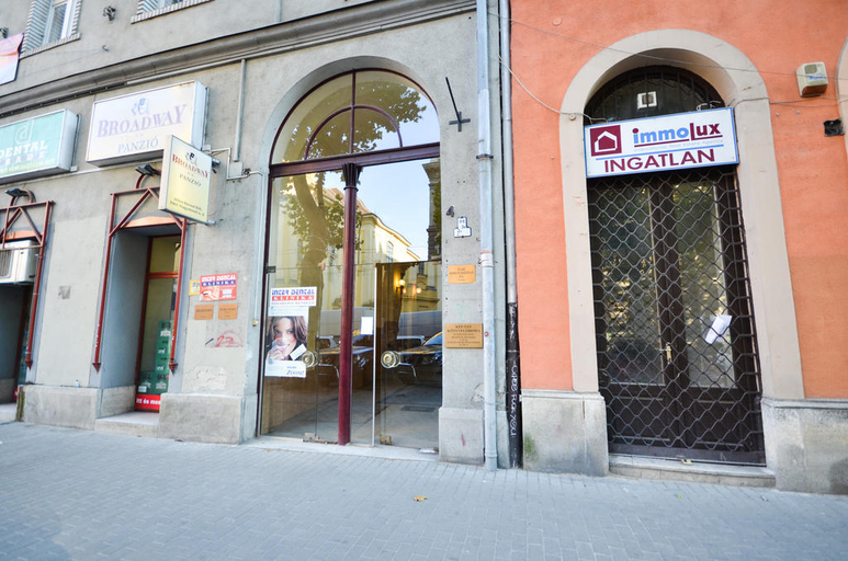 Exterior & Views 4, Broadway City Panzio, Budapesti