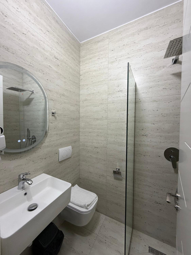 Bathroom 3, Beachfront House Saliko, Sarandës
