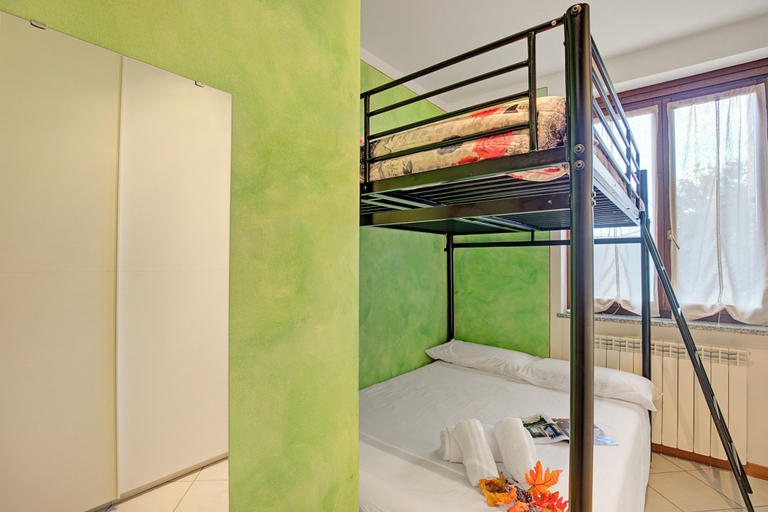 Room 4, Holiday Sun Puegnago Terrace & Pool, Brescia