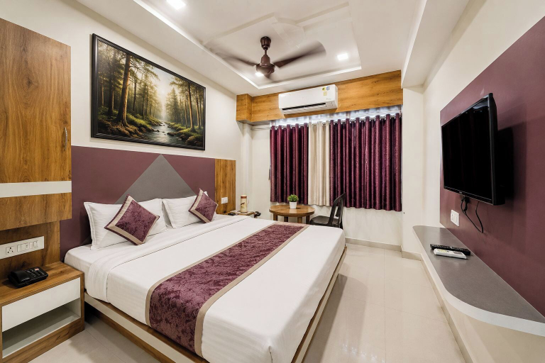 Room 3, Hotel Apollo SpRing Road Odhav Ahemdabad, Ahmadabad