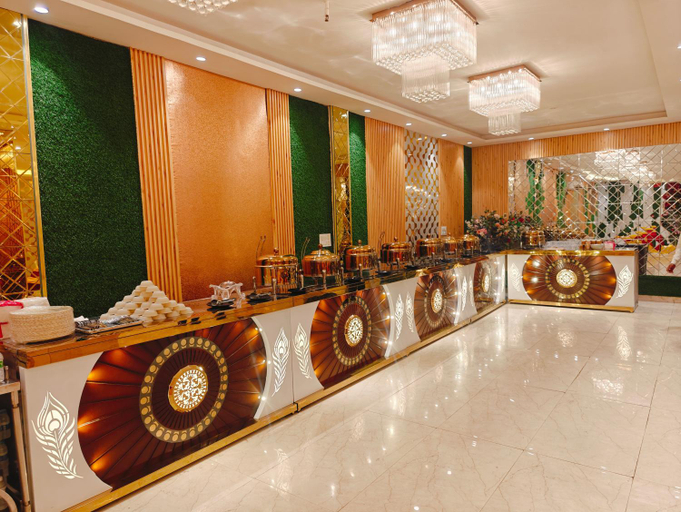 Food & Drinks 5, Hotel Silver Saffron Paschim Vihar, Delhi