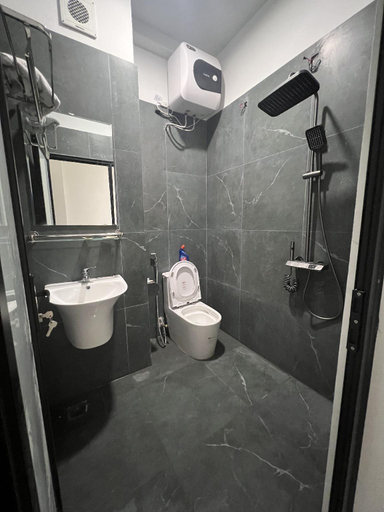Bathroom 5, Hanoifriends, Hoàn Kiếm