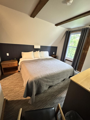 Bedroom 2, Lake Ontario Motel & Inn, Niagara