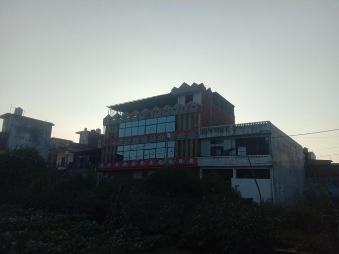 Others 2, Shri Ram Nilayam, Faizabad
