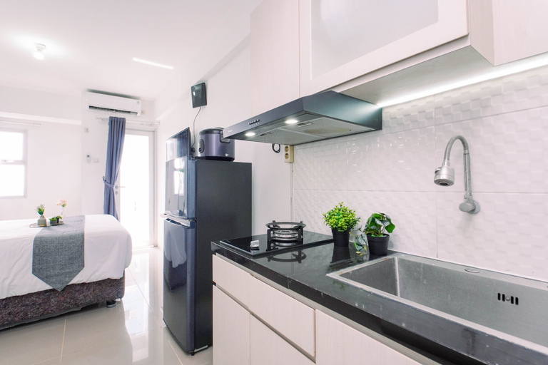 Others 3, Comfortable and Functional Studio Room at Apartment Urbantown Serpong By Travelio, Tangerang Selatan