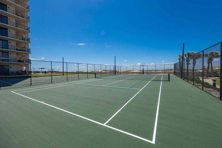 Sport court 5, Phoenix X 205 1 Bedroom Condo, Escambia