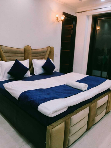 Room 4, Castle Gold A Unit Of GoldRoom Huf, Delhi