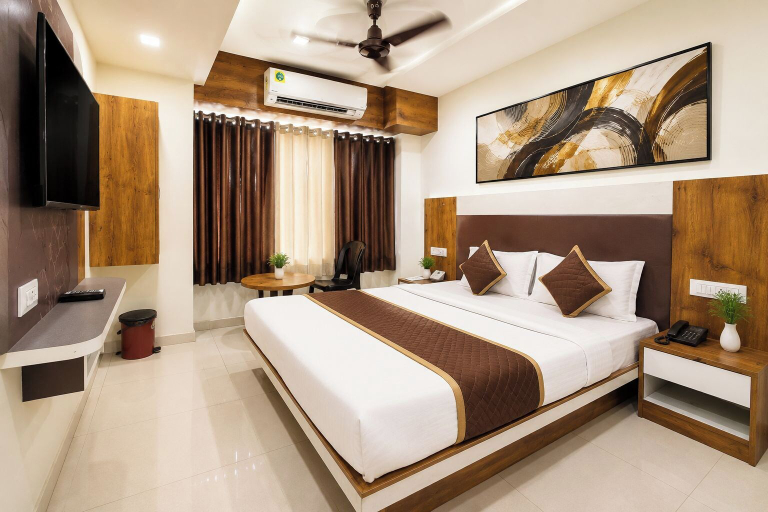 Room 4, Hotel Apollo SpRing Road Odhav Ahemdabad, Ahmadabad