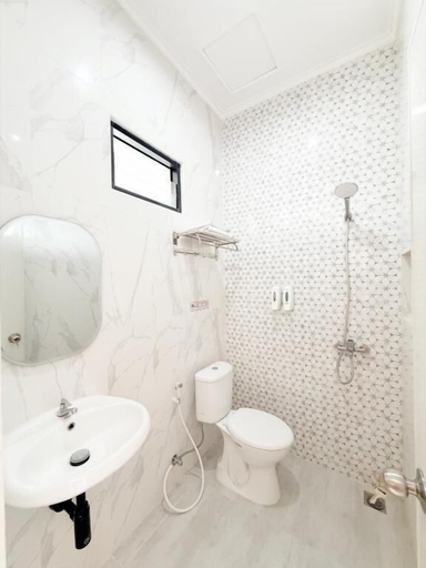Bathroom 4, aurora house surabaya, Surabaya