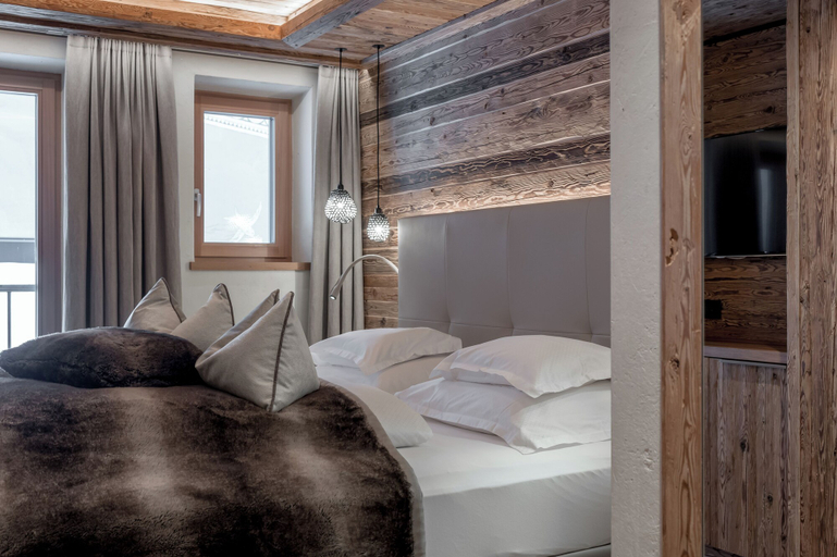 Bedroom 3, Sport & Genusshotel Silvretta, Landeck