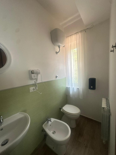 Bathroom 2, Casa del pastore, Chieti