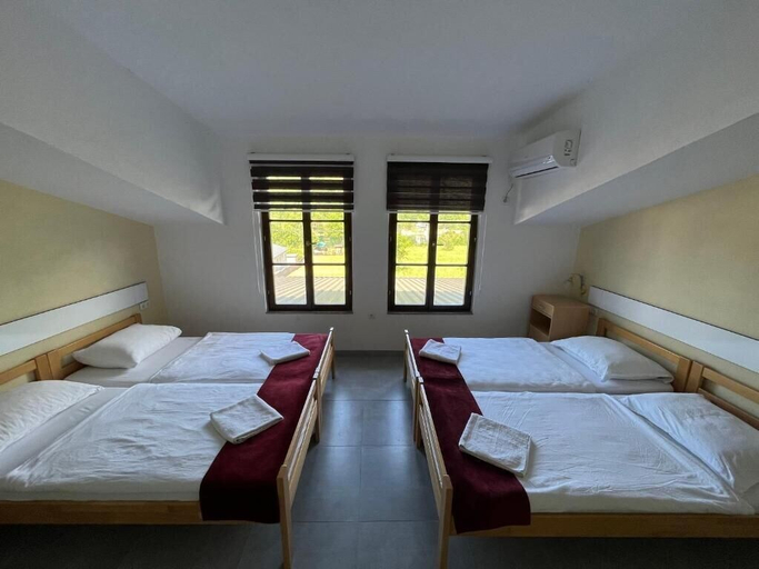 Others 5, Hotel River View, Donji Lapac