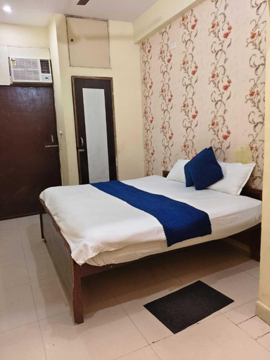 Others 3, Banaras Guest House, Varanasi