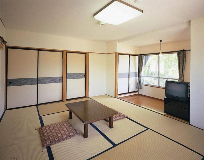 Others, Villa Ichinose, Yamanouchi
