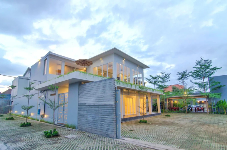 Others 3, Seruni Guest House, Denpasar