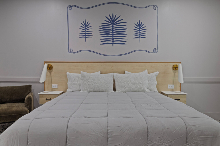 Room 3, Hotel Biloxi, Harrison