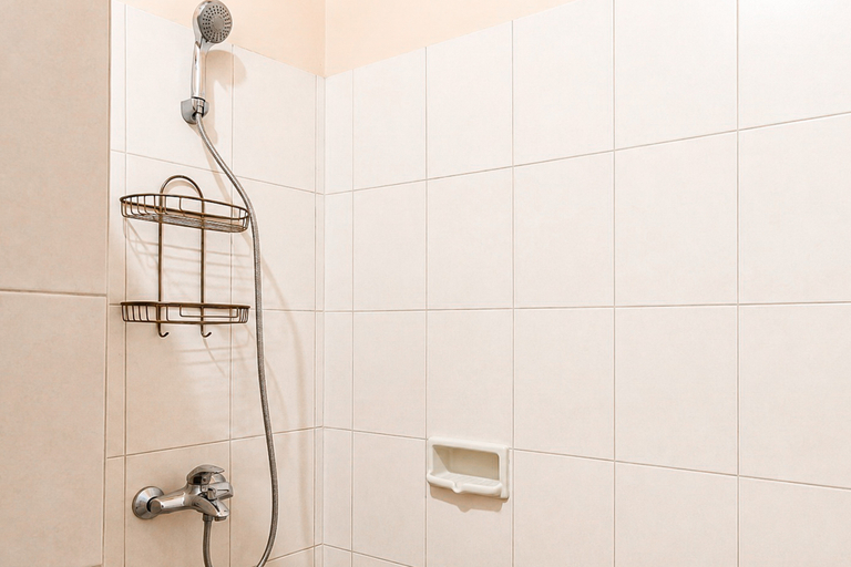 Bathroom 2, RedDoorz @ Cimahi Rancho Topaz, Cimahi