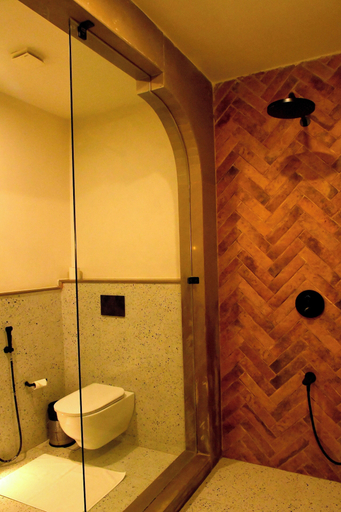 Bathroom 3, Regenta Vanya Mahal, Sawai Madhopur