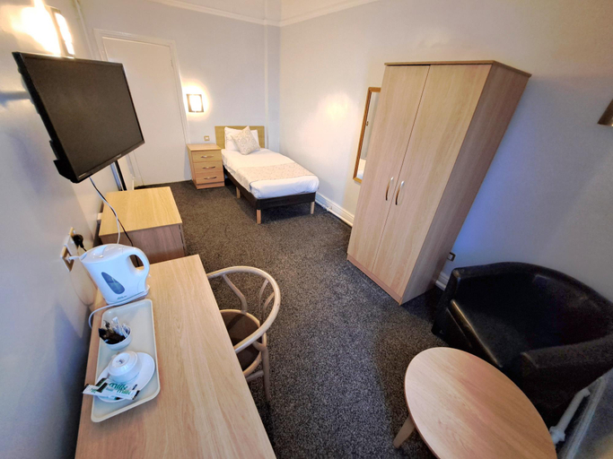 Bedroom 3, Prince of Wales Hotel, Sefton