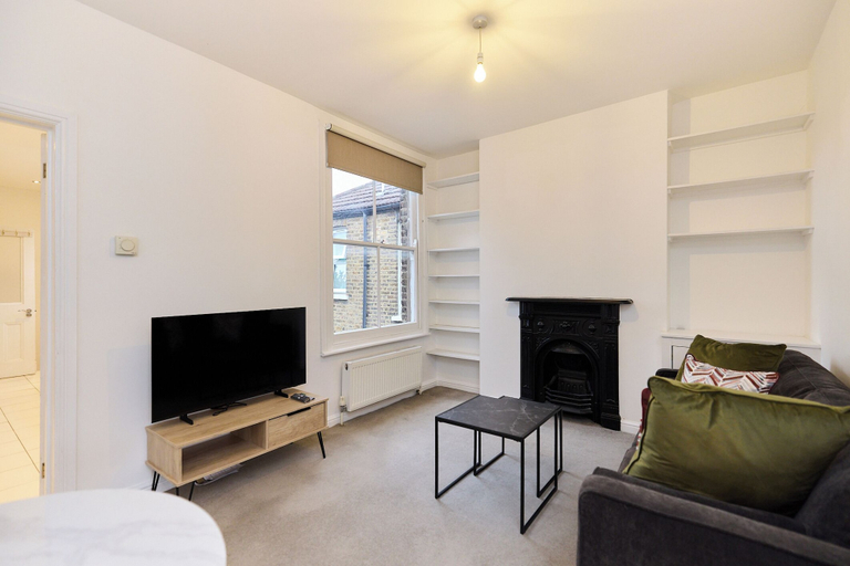 Living area 2, The Streatham Courtyard Nest, London
