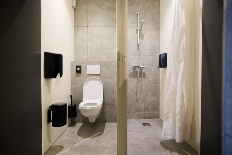 Bathroom 2, Herberg, Het Wapen van Tilburg, Tilburg