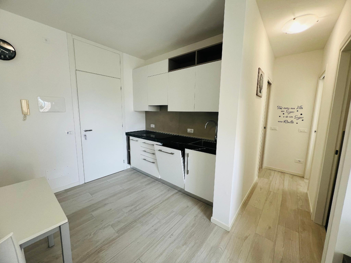 Kitchen 5, Bright apartment 150m from the beach, Venezia