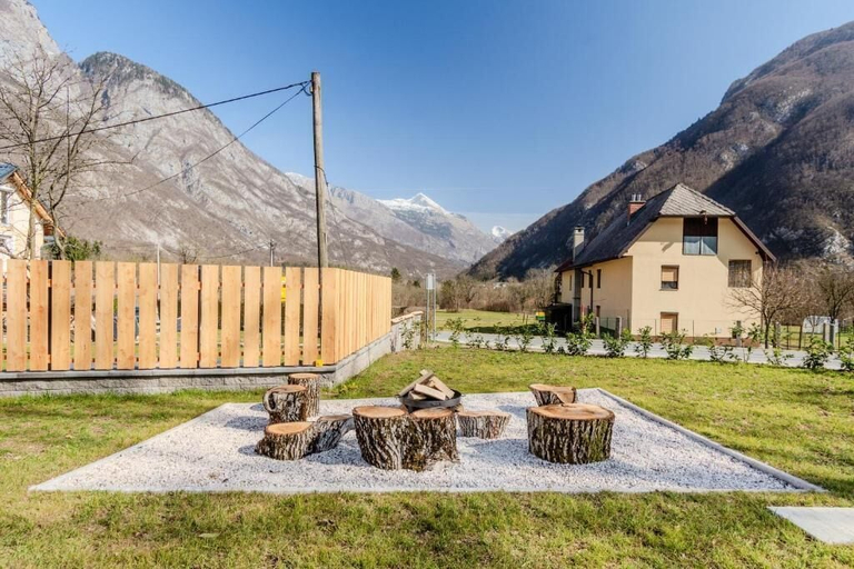Property grounds, Alps2sea Apartment House, Bovec