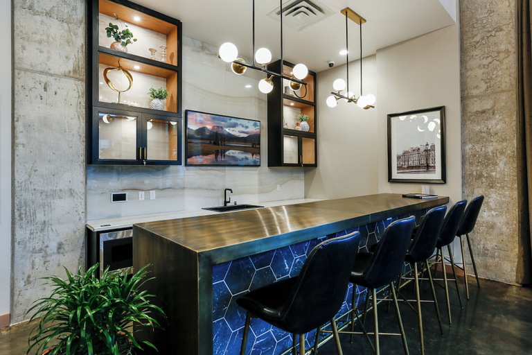 Others 3, Sable 204 - One Bedroom, Hennepin