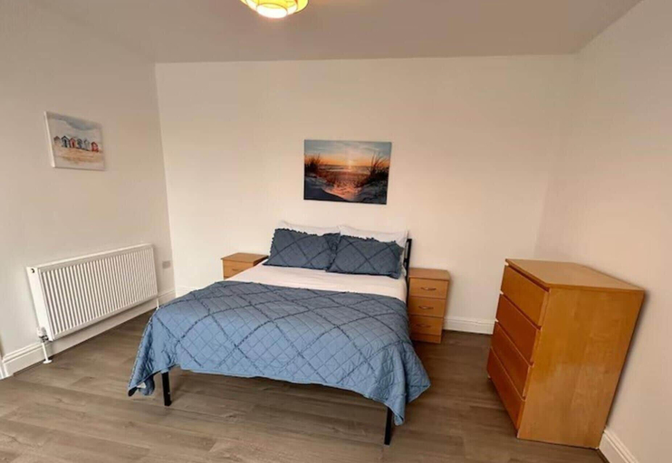 Room, Apartment Sleeps 2 With Wifi, Lancashire