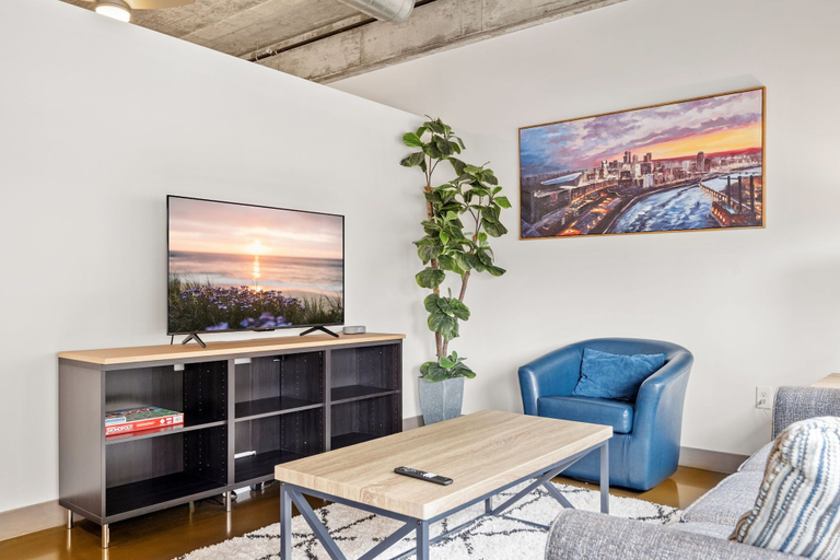 Others 5, Sable 204 - One Bedroom, Hennepin