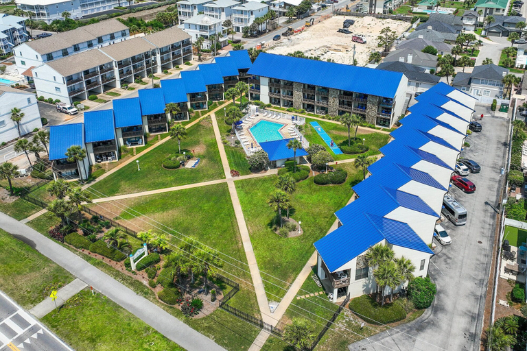 Exterior 3, Blue Surf 1, Walton